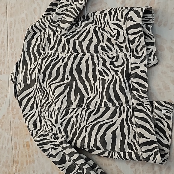 H&M Zebra Print Denim Jacket - Picture 6 of 6